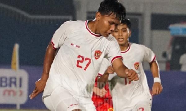 Timnas Indonesia U-20 Vs China 1 Timnas Indonesia U-20 kalah 0-1 China pada laga uji coba di Stadion Madya, Senin (25/3/2024) malam WIB (Foto: X/TimnasIndonesia)