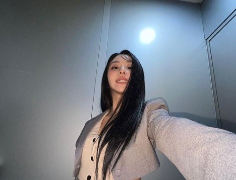Chaeyoung Slide 5
