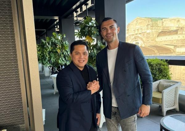 Erick Thohir bertemu dengan Emil Audero Ketua Umum PSSI Erick Thohir bertemu dengan Emil Audero. (Foto: Instagram @erickthohir)