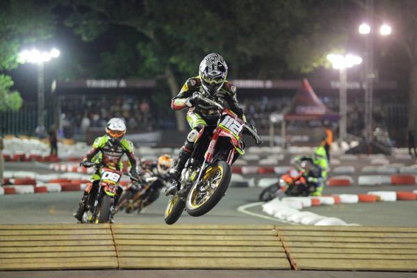 Superchallenge Supermoto Race tahun ini di Gelaran Superchallenge Supermoto Race tahun ini diharapkan memberi dampak positif bagi perkembangan balap supermoto. (Foto: Genta Auto Sport)