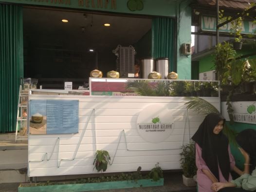 Kedai es Nusantara Kelapa milik Beni Irawan di Babakan Madang, Bogor. (Foto: iNews.id)