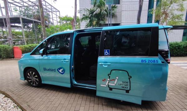 Blue Bird Lifecare Taxi 1