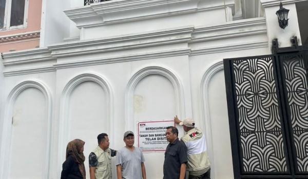 KPK menyegel rumah mewah SYL KPK menyegel rumah mewah SYL di Makassar, Rabu (15/5/2024) (Foto: ist)
