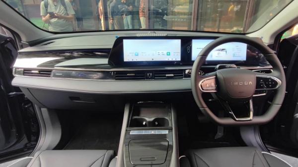 Interior Omoda E5 1