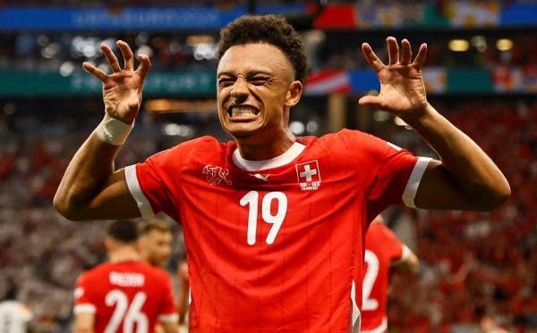 Dan Ndoye Timnas Swiss Daftar 4 tim lolos 16 Besar Euro 2024 menarik diulas. Timnas Swiss jadi anggota terbaru. (Foto: REUTERS)