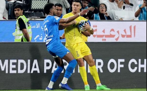 Ali Al Bulayhi Vs Cristiano Ronaldo Foto: The Sun
