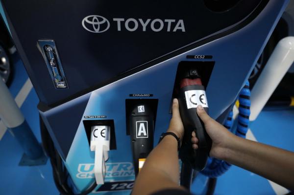 Fasilitas Privilege Charging Spot Toyota Fasilitas Privilege Charging Spot dan Privilege Parking Spot. (Foto: dok Toyota)