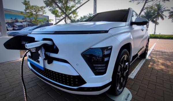 Charging Kona