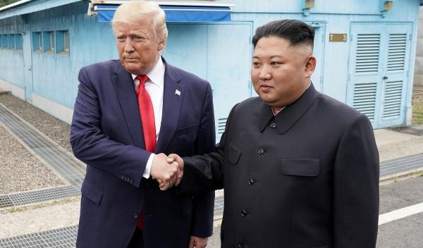 Trump Bakal Bertemu Kim Jong Un Tahun Ini
