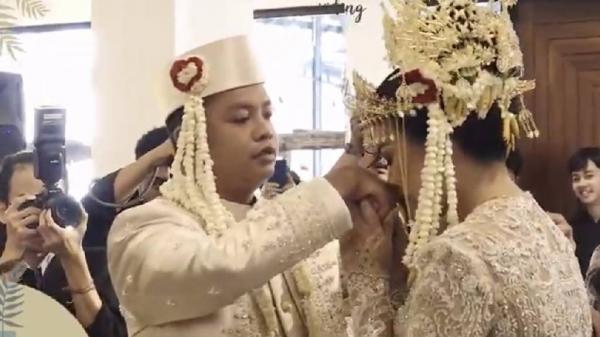 Dustin Tiffani menikahi Ditha Rizky Amalia