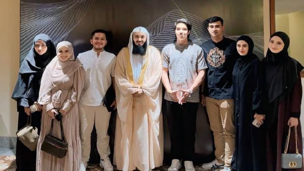 Syifa Hadju kajian bareng artis Syifa Hadju dan El Rumi kajian bareng