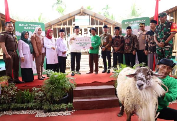Peresmian Balai Ternak BAZNAS di Kelompok Tani Ternak Maju Jaya. (Foto: dok BAZNAS)