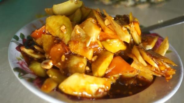 Rujak Aceh. (Foto: Syukri Syarifuddin). Rujak Aceh