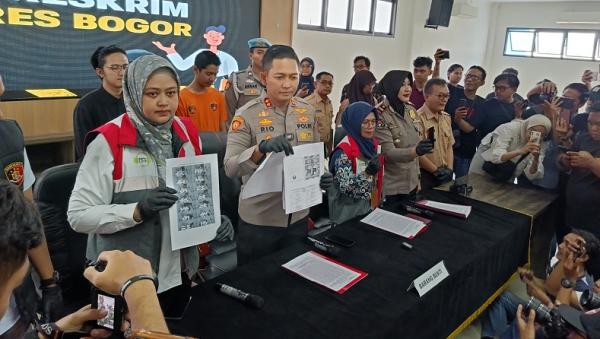 Armor Toreador KDRT Armor Toreador dijerat pasal berlapis usai ditetapkan sebagai tersangka KDRT terhadap Cut Intan Nabila. Dia terancam hukuman hingga 10 tahun penjara. (Foto: Putra Ramadhani Astyawan)