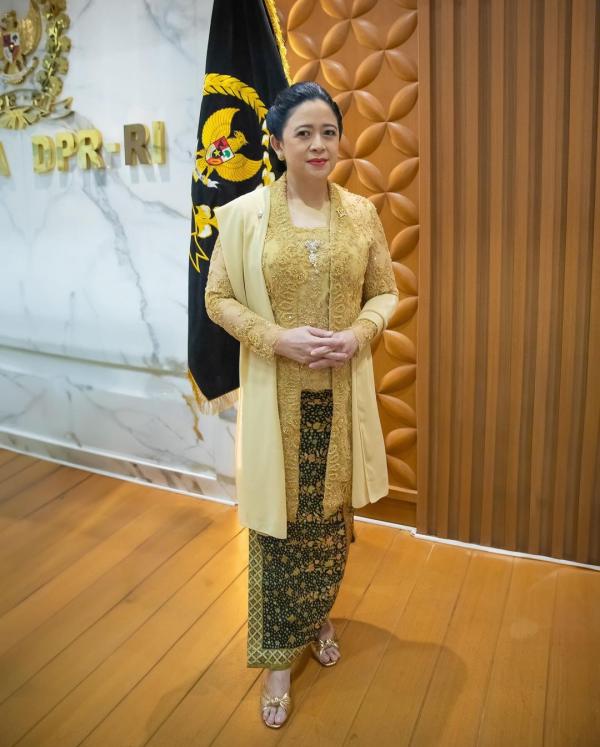 Kebaya emas Puan Maharani Kebaya emas Puan Maharani