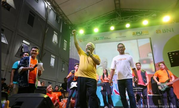 Basuki Hadimuljono di IKN Menteri PUPR Basuki Hadimuljono di acara Music Healing Volume 3 di Hunian Pekerja Konstruksi KIPP IKN. (Foto: Humas Otorita IKN)