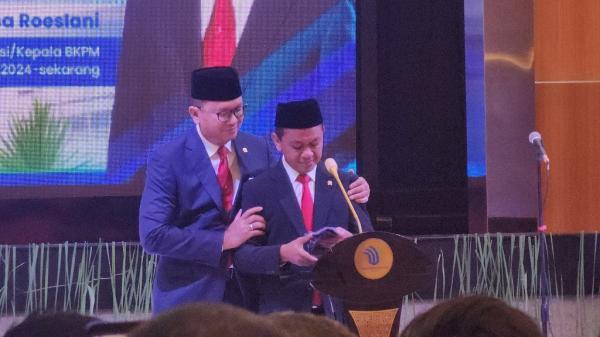 Bahlil Menangis Di Sertijab Kepala BKPM