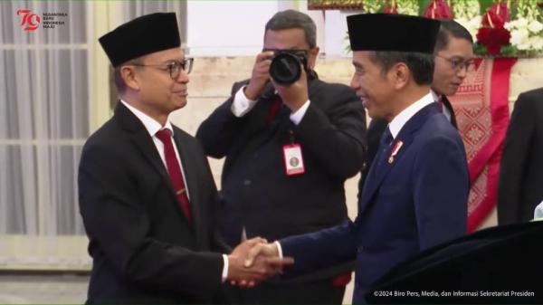 Taruna Ikrar dan Presiden Jokowi Kepala BPOM Taruna Ikrar dan Presiden Jokowi
