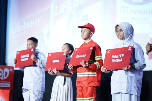Lifebuoy melindungi kesehatan anak Selama 90 tahun, Lifebuoy bantu orang tua melindungi kesehatan anak, sampai mampu mewujudkan mimpinya. (Foto: dok Lifebuoy)