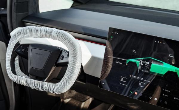 Tesla Cybertruck 2
