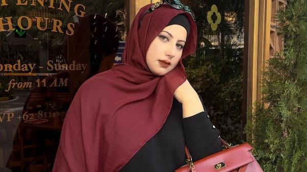 Tasyi Athasyia Dilarikan ke Rumah Sakit, Keracunan Resep Sendiri?