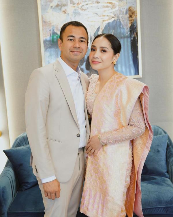 senyum manis Raffi dan Nagita senyum manis Raffi Ahmad dan Nagita Slavina