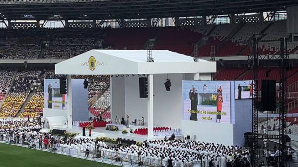 Suasana Misa Akbar di GBK Suasana Misa Akbar bersama Paus Fransiskus di GBK Jakatta, Kamis (5/9/2024). (Foto: iNews.id/Annastasya Rizqa)