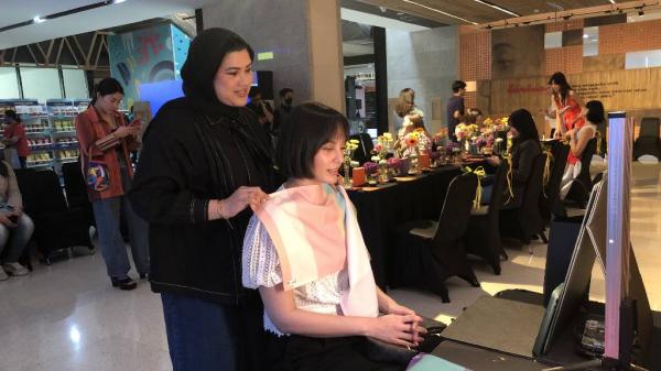 Artis Widika Sidmore menjajal colour analysis Artis Widika Sidmore menjajal colour analysis