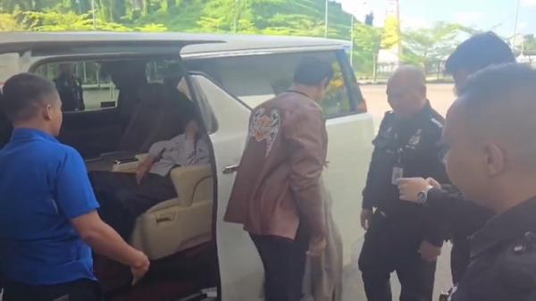 Penangkapan Marimutu Sinivasan BLBI Kantor Imigrasi Kelas II TPI Entikong menangkap Marimutu Sinivasan, obligor BLBI yang telah lama dicari oleh aparat hukum. (Foto: Istimewa).
