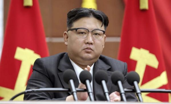 Kim Jong Un Tiba-Tiba Pecat Menhan Korea Utara, Kenapa?