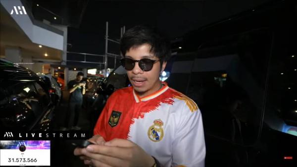 Atta Halilintar live Atta Halilintar live streaming di Yogyakarta, Sabtu malam (21/9/2024). (Foto: Youtube)