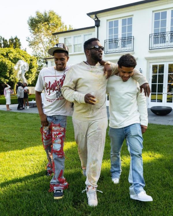 Diddy di rumahnya Diddy di rumahnya. (Foto: Instagram)