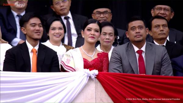 Kaesang Pangarep Kahiyang Ayu Kaesang Pangarep (kiri), Kahiyang Ayu (tengah), dan Bobby Nasution (kanan). (Foto: Youtube/Sekretariat Presiden)
