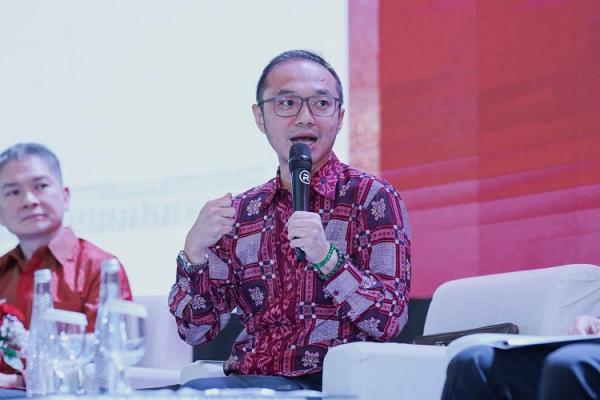 Narasumber Wealth Xpo Surabaya Salah satu narasumber Wealth Xpo 2024 Surabaya, Executive Director Charta Politika Indonesia Yunarto Wijaya. (Foto: dok CIMB Niaga)