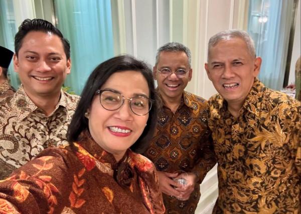 potret Sri Mulyani dan tiga wakil menterinya (foto potret Sri Mulyani dan tiga wakil menterinya (foto: IG Sri Mulyani)