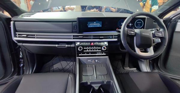 Hyundai Santa Fe Interior