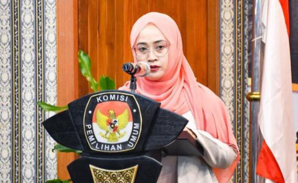 KPU Bandung Kadiv Parmas Kepala Divisi Sosdiklih Parmas dan SDM Wenti Frihadianti. (Foto: dok KPU Bandung)