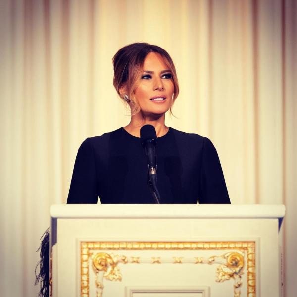 Melania Lincoln Melania Trump saat menerima penghargaan Spirit of Lincoln. (Foto: Instagram)