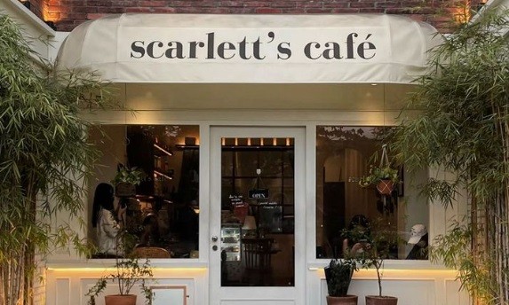Scarletts Cafe 1