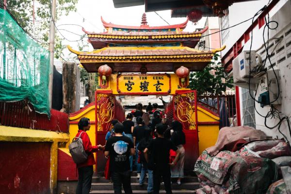 Gapura Hwang Tan Keng Gapura Hwang Tan Keng, salah satu bangunan ikonik di Glodok, Jakarta Barat. (Foto: Istimewa)