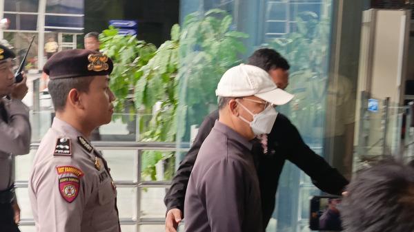 Gub Bengkulu Rohidin NURKHABIBI Gubernur Bengkulu Rohidin Mersyah saat tiba di Gedung KPK, Jakarta. (Foto: MPI)