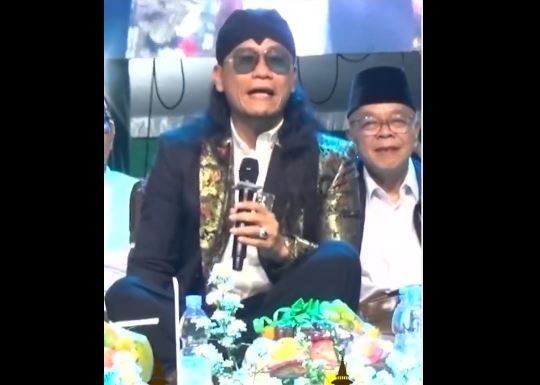 Tangkapan layar Gus Miftah saat mengisi pengjian di Magelang hingga mengolok-olok pedagang es. (Foto: X)
