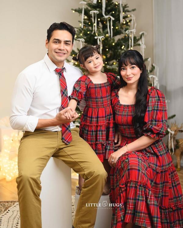 Asmirandah Asmirandah dan keluarga. (Foto: Instagram)