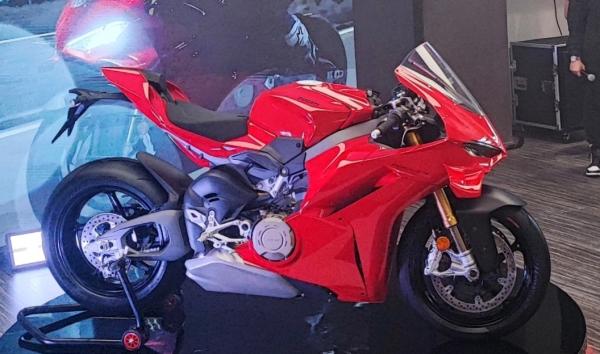 Panigale V4 S