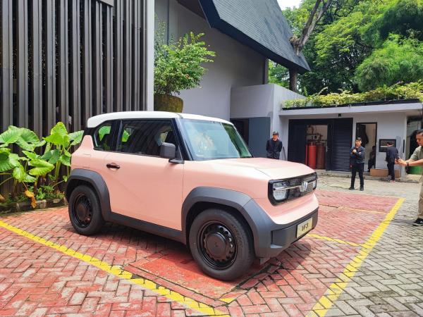 VinFast VinFast VF 3 resmi mengaspal di Indonesia. (Foto: Dani M Dahwilani)