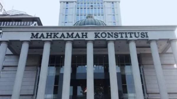 MK Perintahkan Pemerintah Gratiskan Pendidikan Dasar Sekolah Negeri dan Swasta