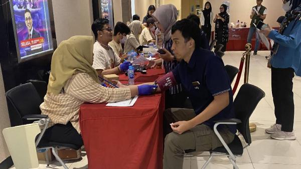 MNC Peduli X PMI MNC Peduli dan PMI Sukabumi gelar donor darah di iNews Tower, Jakarta Pusat. (Foto: Nurul Amanah)