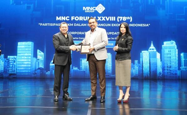 MNC Forum LXXVIII Executive Chairman MNC Group Hary Tanoesoedibjo, Menteri UMKM Maman Abdurrahman, dan Executive Chairwoman MNC Group Liliana Tanoesoedibjo. (Foto: Aziz Indra)