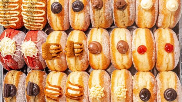 Donat menjadi camilan buka puasa yang sayang dilewatkan. (Foto: Istimewa)