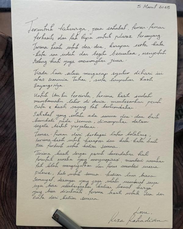 Surat Reza Rahadian Tulisan Reza Rahadian berisi pesan untuk orang tersayang di hari ulang tahunnya. (Foto: Instagram)